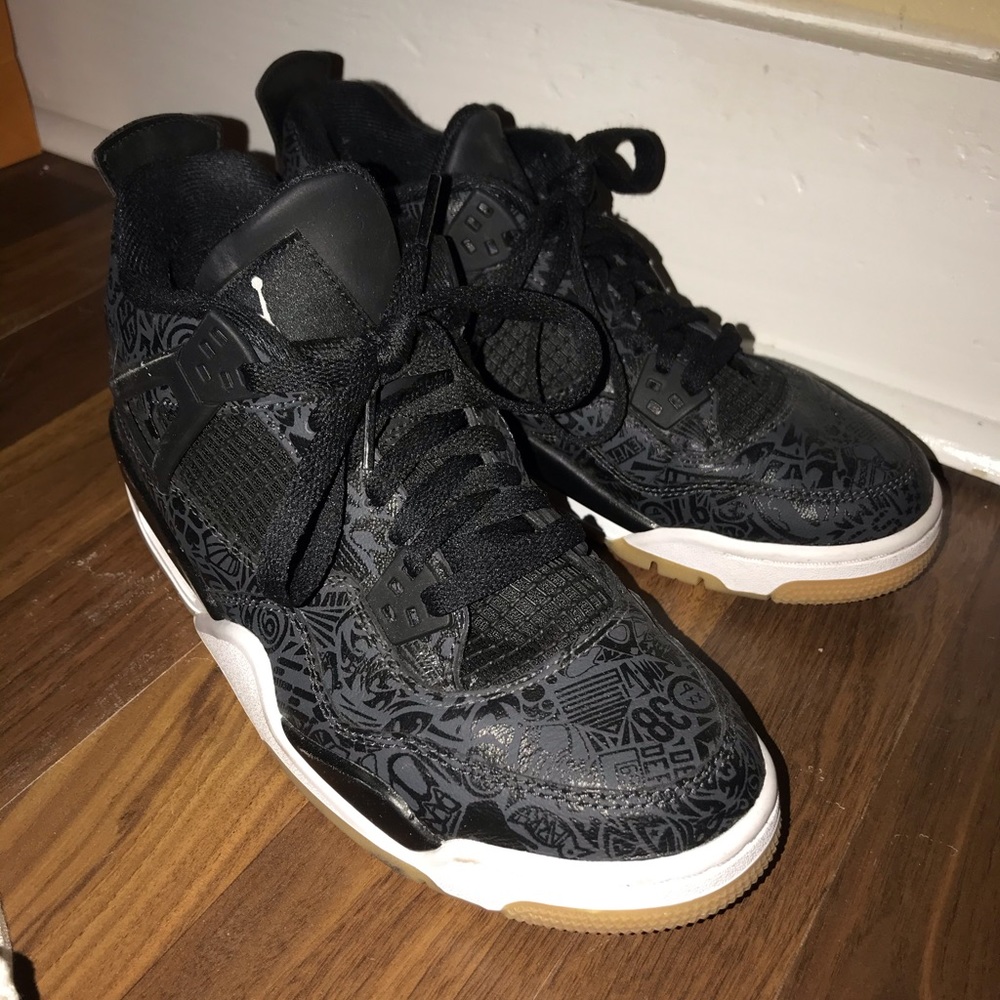 Kids Size 7Y Jordans
